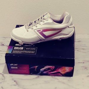 3N2 Softball Shoes NIB